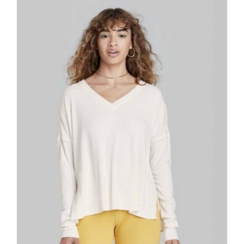 Wild Fable sweater Top Off White Long Sleeve V Neck New NWT Medium M Super Soft - Picture 2 of 3